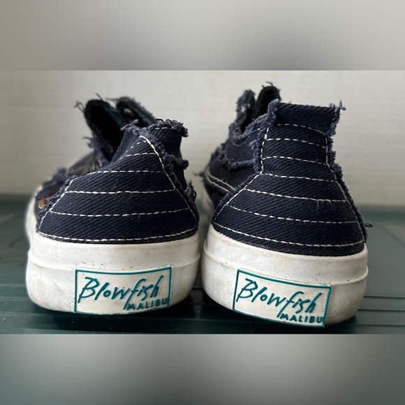 Blowfish Blue and White Slip-On Sneakers w/Rubber Toe Cap Women’s Size 8.5 EUC - Picture 5 of 7